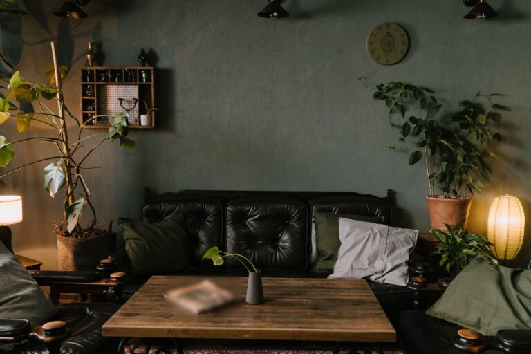 Designing With Indoor Plants: Light, Scale, Pots and Placement