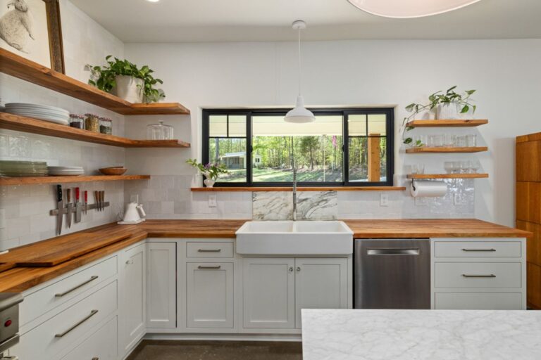 Open Shelving vs Upper Cabinets in the Kitchen